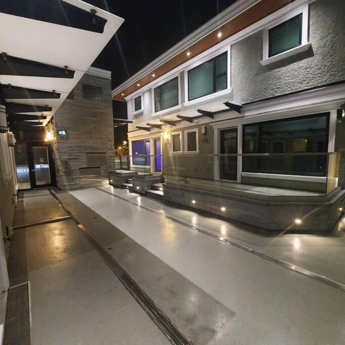 Beautiful Bright 3 Bed Townhouse Lejlighed Vancouver Eksteriør billede