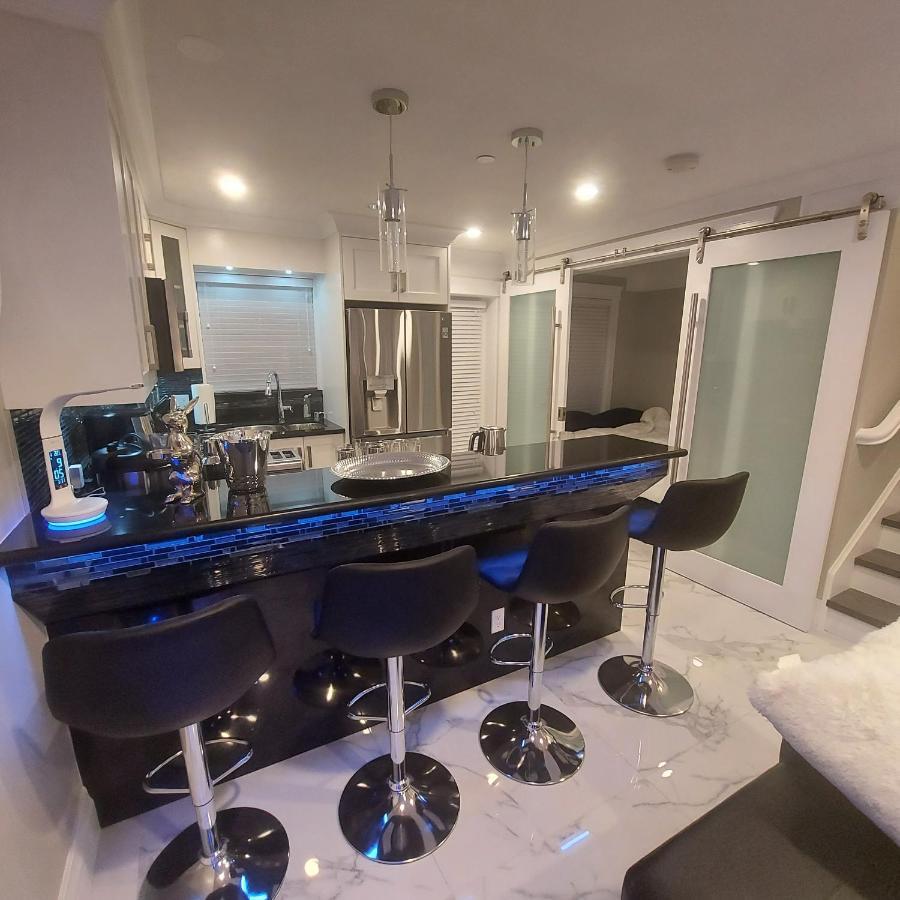 Beautiful Bright 3 Bed Townhouse Lejlighed Vancouver Eksteriør billede