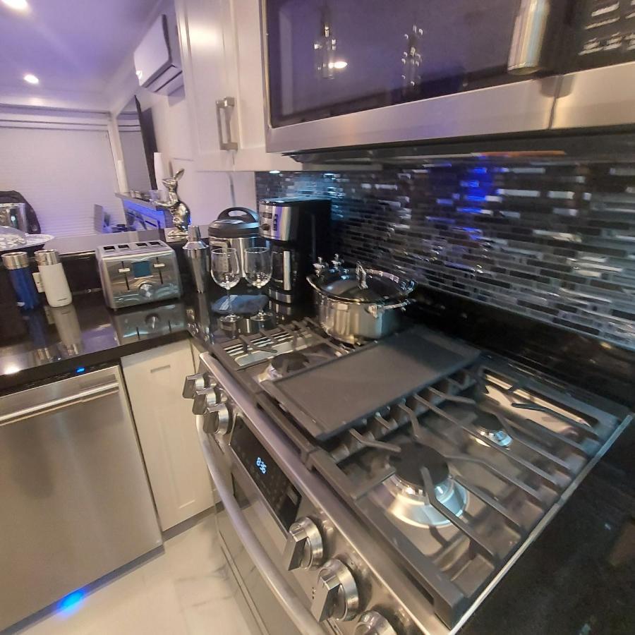 Beautiful Bright 3 Bed Townhouse Lejlighed Vancouver Eksteriør billede