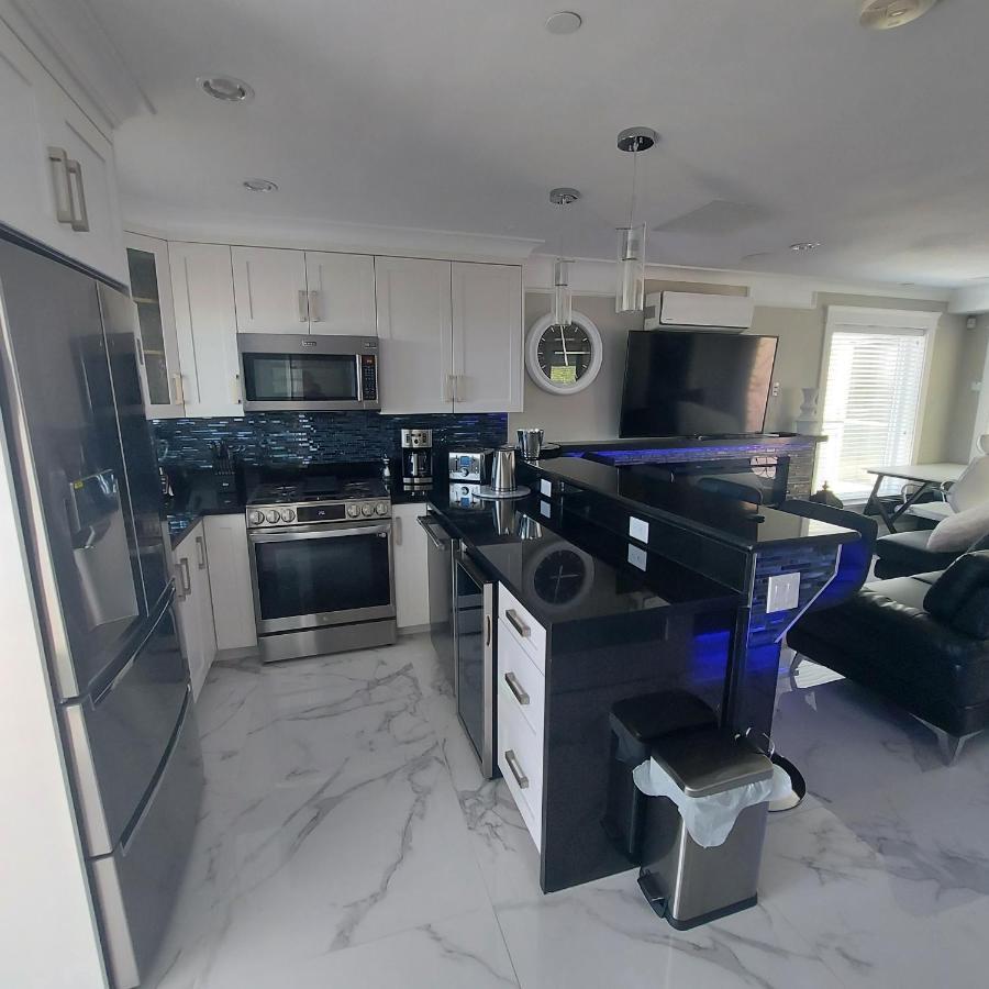 Beautiful Bright 3 Bed Townhouse Lejlighed Vancouver Eksteriør billede