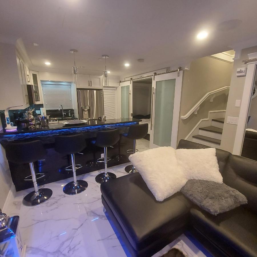Beautiful Bright 3 Bed Townhouse Lejlighed Vancouver Eksteriør billede