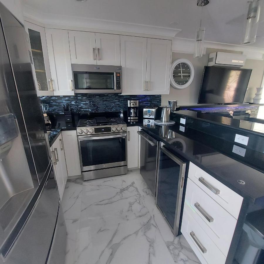 Beautiful Bright 3 Bed Townhouse Lejlighed Vancouver Eksteriør billede